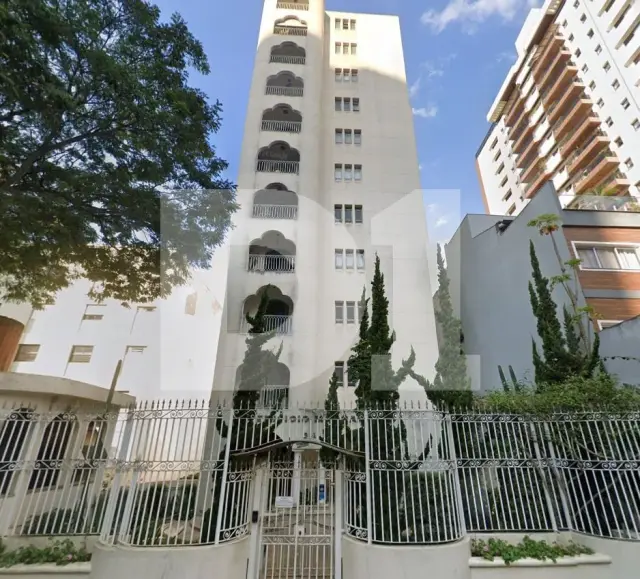Apartamento - 243,00 m² - 3 vaga(s)