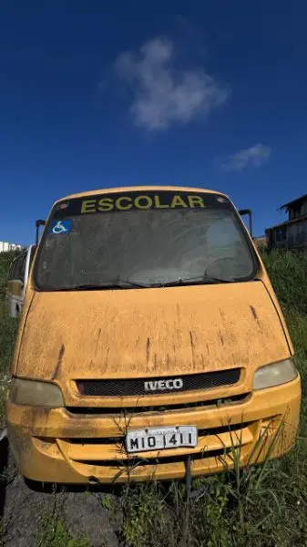 ÔNIBUS ESCOLAR