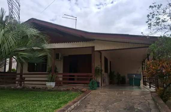 Imóvel, com 120,00m², situado na Rua Criciúma, nº 78, bairro Sander, Três Coroas/RS