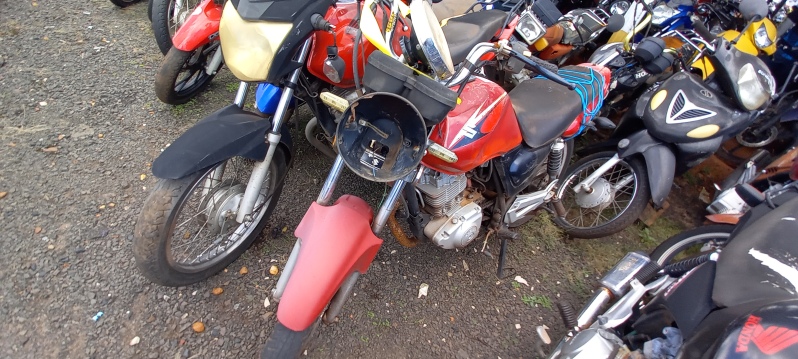 SUCATA APROVEITÁVEL COM MOTOR INSERVÍVEL