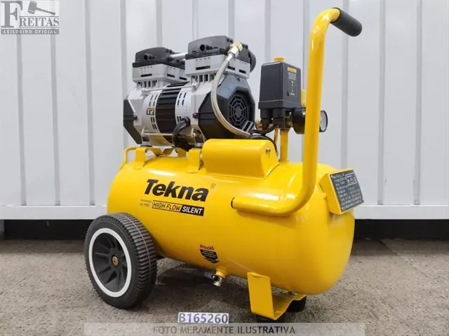 LOTE COM 01 COMPRESSOR DE AR TEKNA CPSH9025-1C 24L 127V 2HP OD235 SEM ACESSÓRIOS 05/24 1012301
