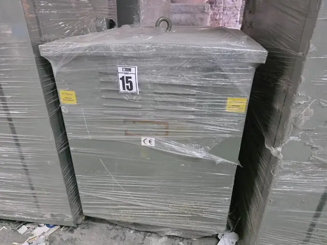 TRANSFORMADOR TRIFÁSICO A SECO
