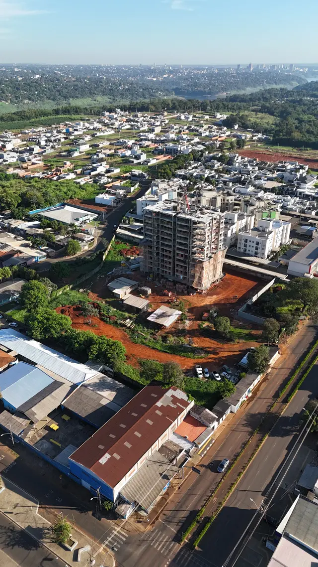 TERRENO COM 4.958,92 m2 FOZ DO IGUAÇU PR - AVENIDA GENERAL MEIRA ( Prox