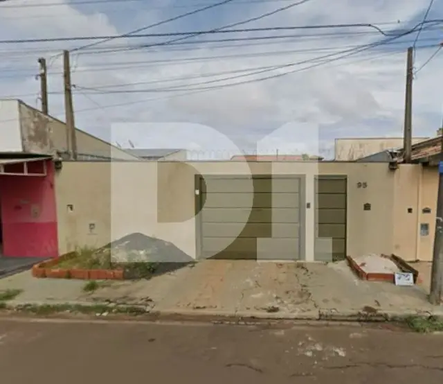 Casa - 81,50 m² (a.c.) e 290 m² (a.t.)