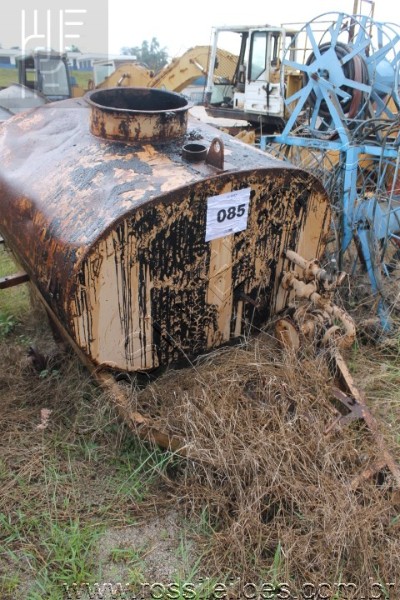 TANQUE - Aprox. 880Kg