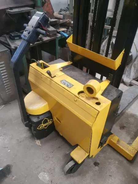 PALETEIRA ELÉTRICA AMEISE 1250KG - FUNCIONANDO, NÃO ACOMPANHA CARREGADOR