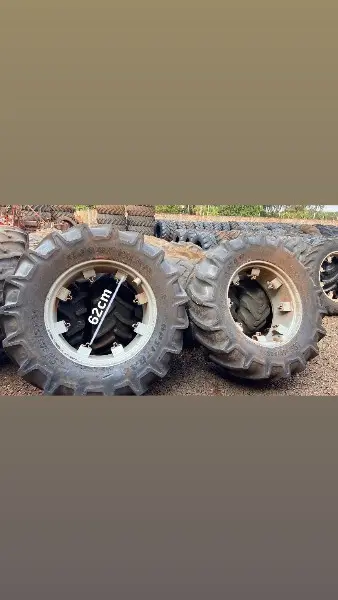 Lote com: CASAL DE PNEU MONTADO 600/60R34
