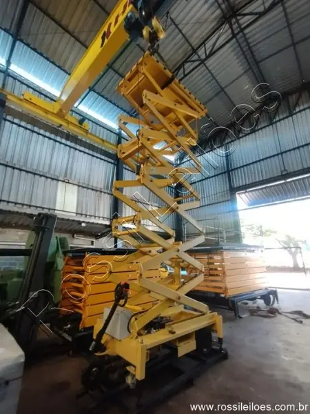 PLATAFORMA ELEVATORIA ELETRICA TIPO TESOURA - 6 M HOVAM