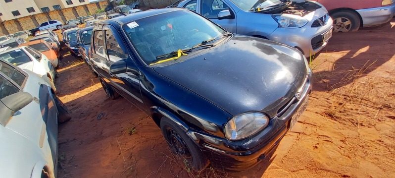 SUCATA APROVEITÁVEL COM MOTOR INSERVÍVEL