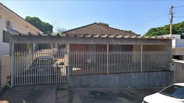 Casa e Terreno de Área 352m2, Regente Feijó/SP