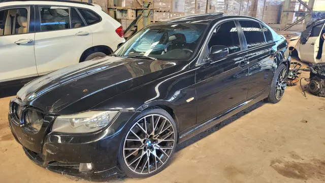 BMW 325i PH11 2010 2011 PRETO