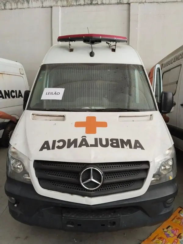 AMBULANCIA MERCEDES SPRINTER 415 10.5M3