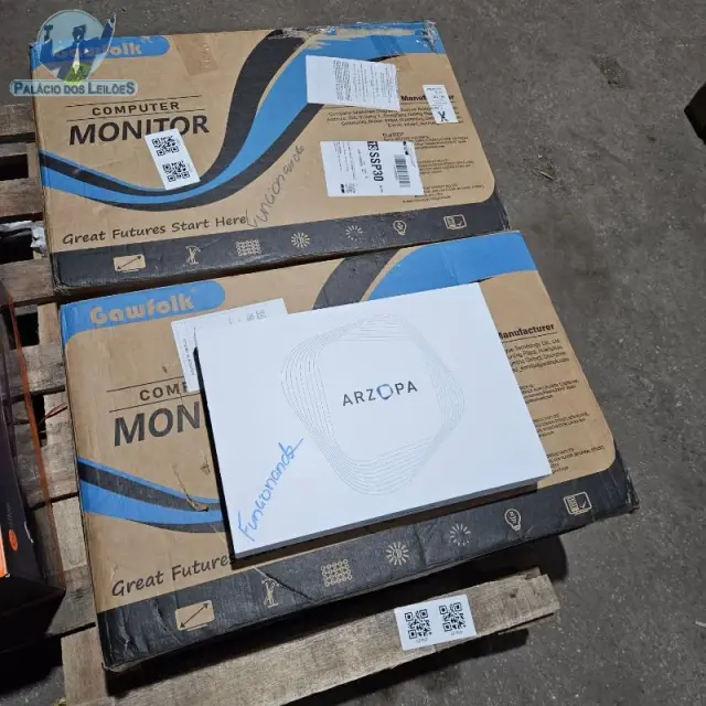 02 monitores Gawfolk na cor preta, incluindo modelo GF270A de 27 polegadas.