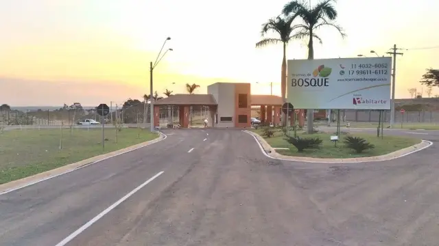 Terreno à Venda