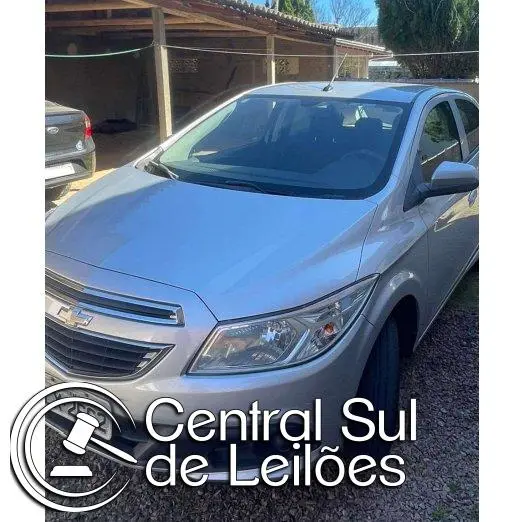Automóvel Chevrolet/Onix 1.0, ano/modelo 2014, placa MLX2662