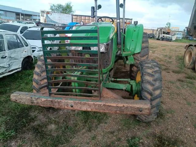 JOHN DEERE - TRATOR 5080E