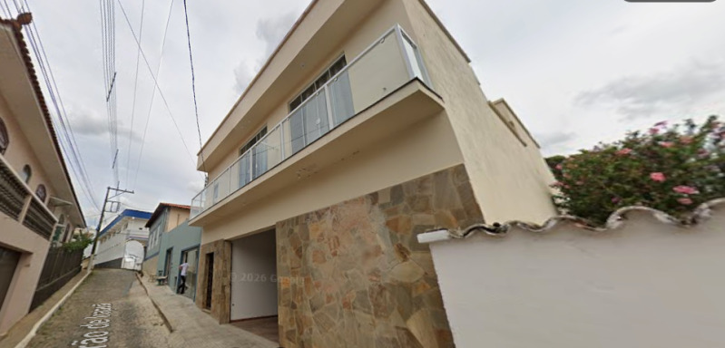 IMÓVEL COM 247M² DE ÁREA CONSTRUÍDA LOCALIZADO NA RUA BARÃO DE IRAPUÁ NO CENTRO DE CAMPANHA/MG