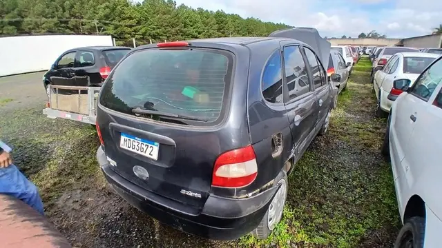 AUTOMOVEL RENAULT/SCENIC RT1.6 16V Ano: 2002/2002