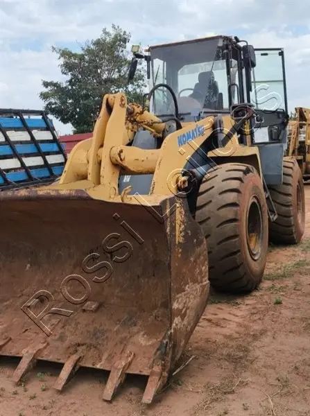 [ VÍDEO ] PÁ CARREGADEIRA KOMATSU MOD. WA-320 ANO 2007 - FUNCIONANDO NO ESTADO