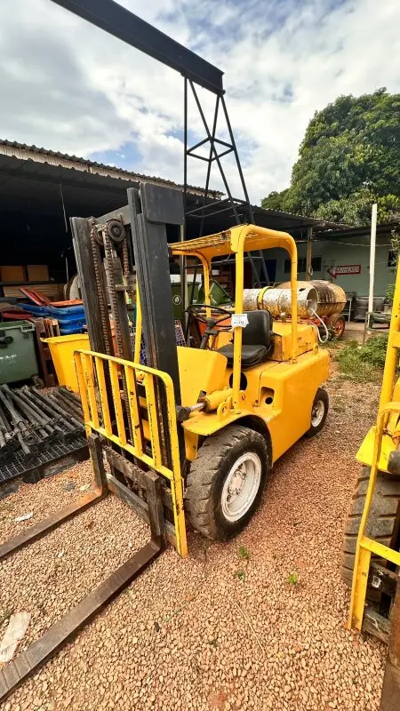 01 EMPILHADEIRA HYSTER H -50 PARA 2500 KG