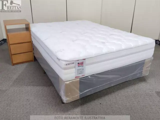 LOTE COM CAMA BOX CASAL