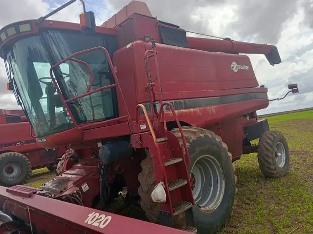 COLHEDEIRA BALÃO CASE IH; MODELO 2388; LINHA AXIAL FLOW; VERSÃO EXTREME - FUNCIONANDO