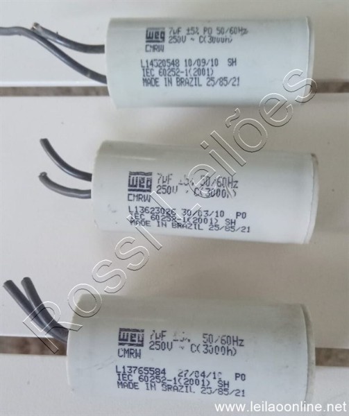 APROX. 500 UN. CAPACITORES MARCA WEG