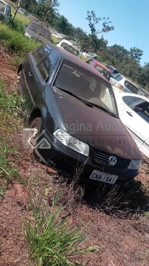 VW GOL 16V PLUS - 2000/2001 (PRETA) - SUCATAS INSERVÍVEIS