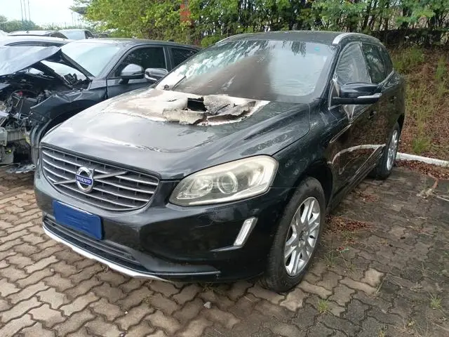VOLVO - XC 60 2.0 T5 5P