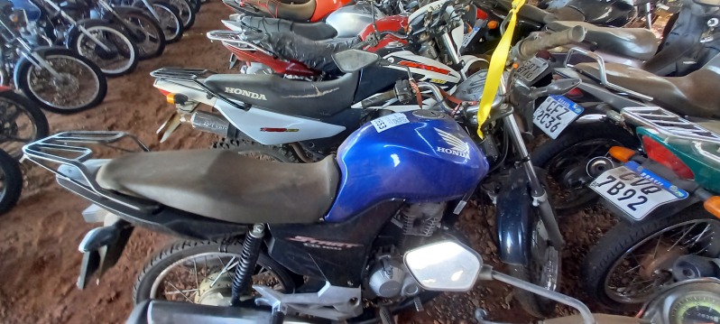 SUCATA APROVEITÁVEL COM MOTOR INSERVÍVEL
