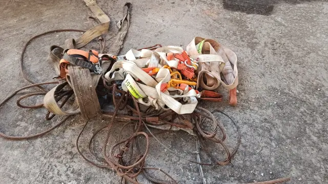 CINTAS E CABOS DE AÇO DIVERSOS - NO ESTADO QUE SE ENCONTRAM