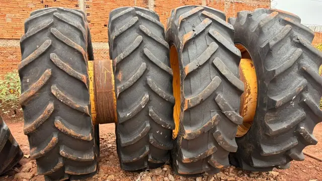 JOGO DE RODAS MONTADOS 10 FUROS 520/85R42