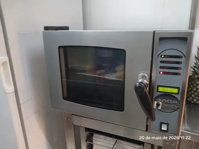 1 Forno industrial pequeno em inox