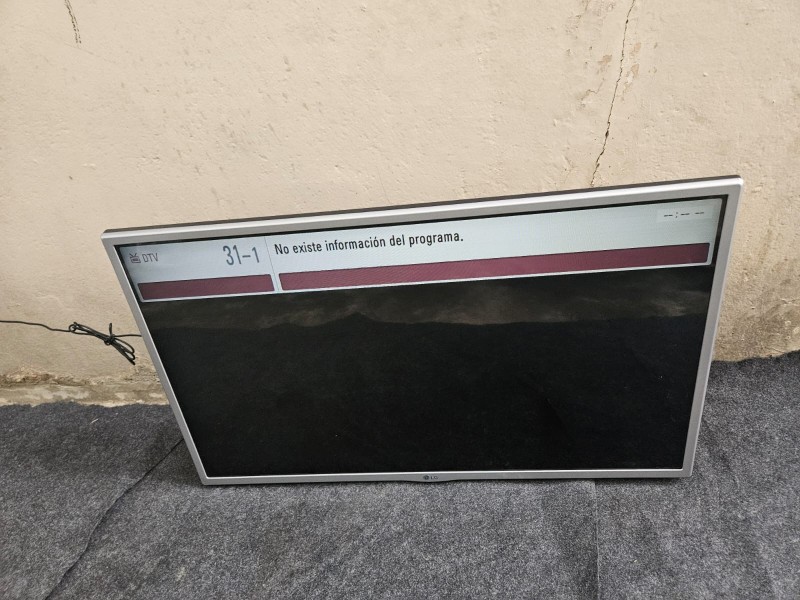 TELEVISÃO DA LG DE 32 POLEGADAS - MAIS INFORMAÇÕES NAS FOTOS