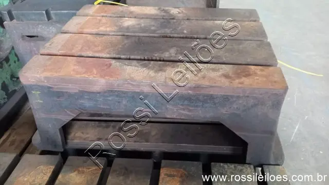 Mesa de fixação L 490 A 300 C 690