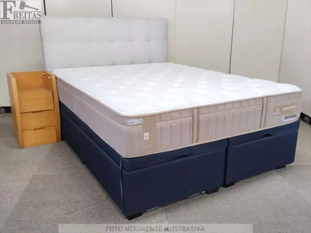 LOTE COM CAMA BOX QUEEN