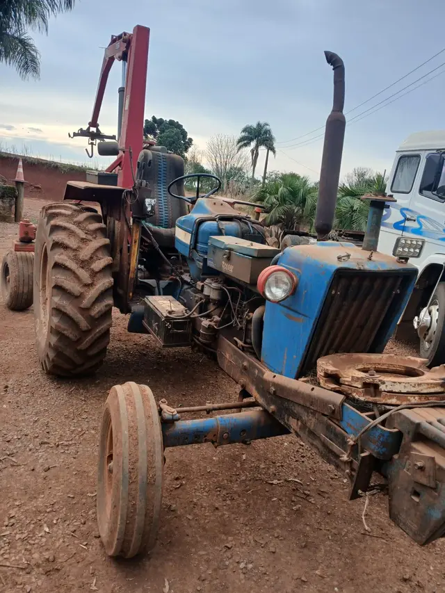 TRATOR FORD 5600