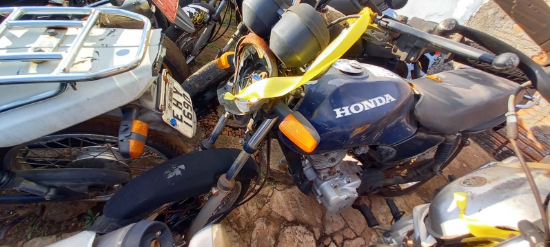 SUCATA APROVEITÁVEL COM MOTOR INSERVÍVEL