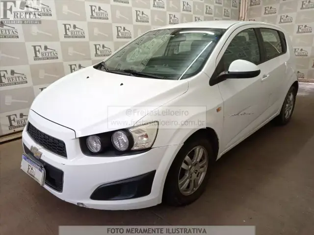 I/CHEV SONIC LT HB MT