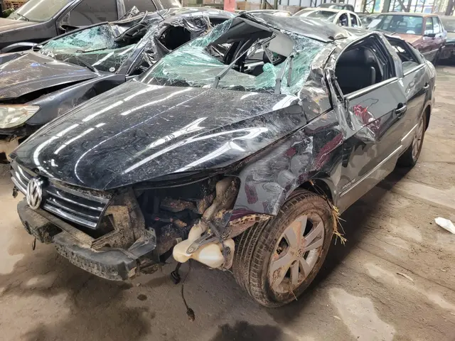 VW NOVO VOYAGE 1.6 HIGH 2013 2014 - SINISTRADO