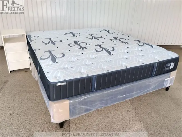 LOTE COM CAMA BOX KING