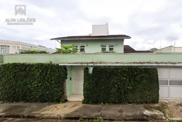 Sobrado à Venda