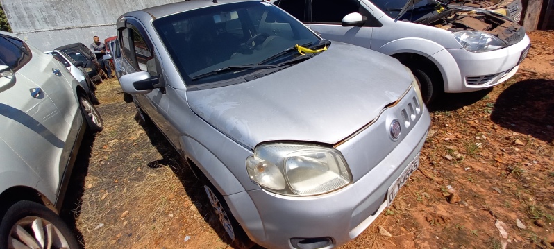 SUCATA APROVEITÁVEL COM MOTOR INSERVÍVEL