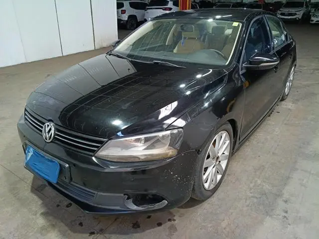 VOLKSWAGEN - JETTA 2.0