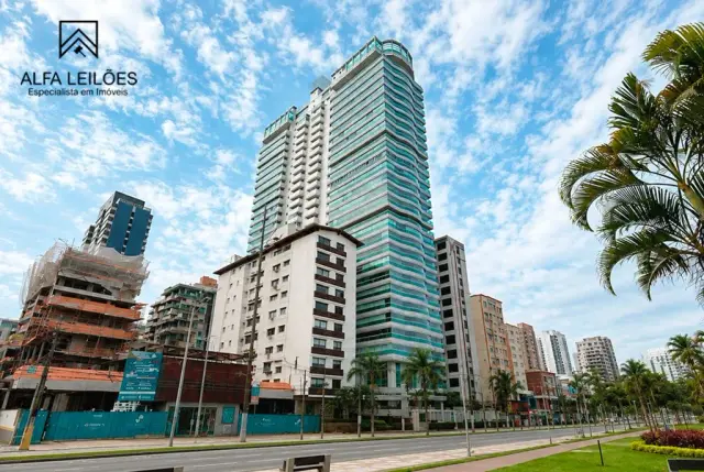 Apartamento à Venda