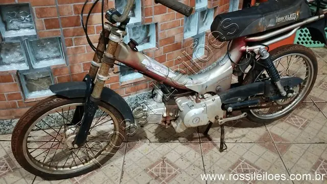 Lote contendo 01 Ciclomotor Bikelete motor 04 Tempos a gasolina, (B10)