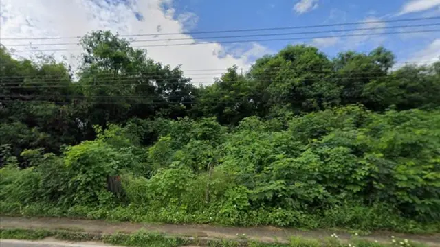 Terreno fração de 50% da Área n°06, Governador Valadares/MG