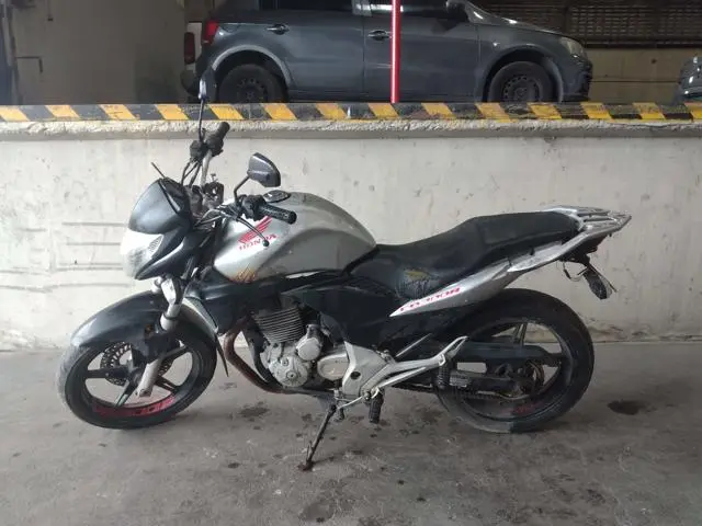 HONDA - CB 300R