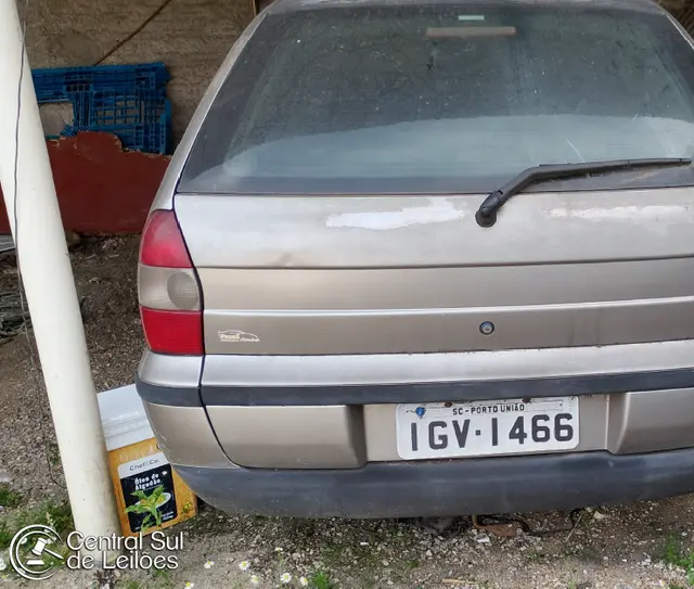 Automóvel Fiat/Palio Weekend Stile, modelo 1998, placa IGV1466