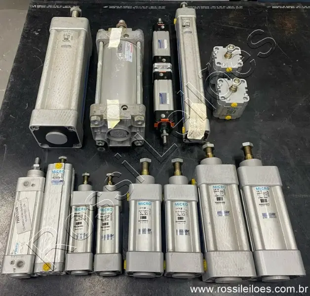 APROX. 45 CILINDROS PNEUMÁTICOS DIVERSOS NO ESTADO EM QUE SE ENCONTRA